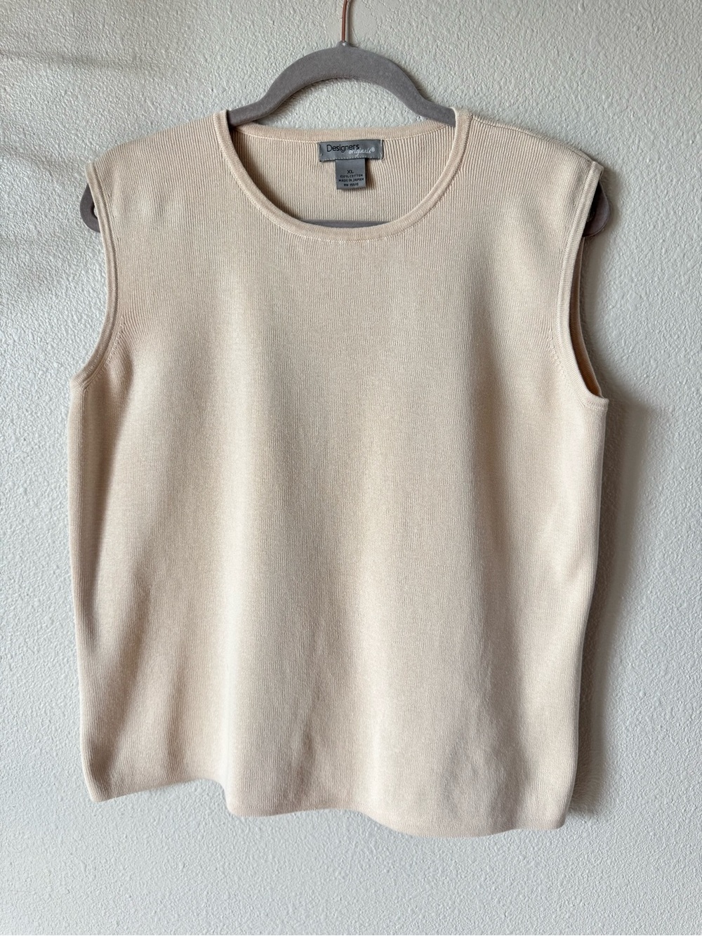Designer’s Original Cream Sleeveless Sweater. 100% Cotton. Scandigirl.